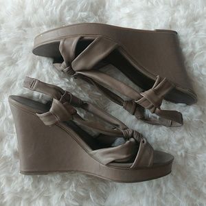 Mossimo taupe wedges